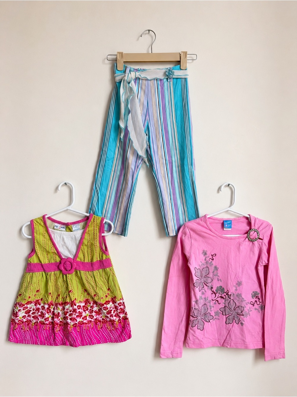 Cute vintage and y2k girly bundle of three items size 5T.